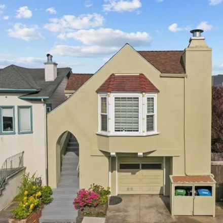 Buy this 6 bed house on 1284 27th Avenue in San Francisco, CA 94122
