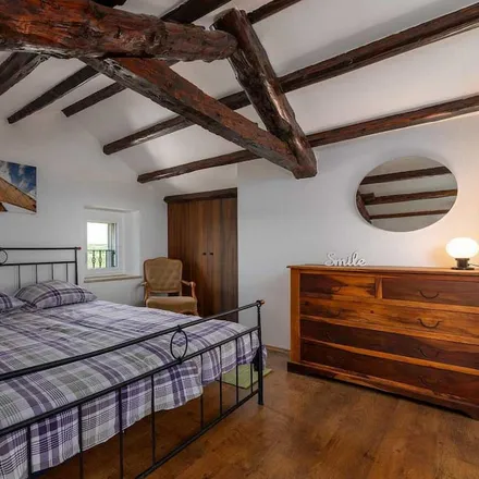Rent this 3 bed duplex on 52464 Višnjan