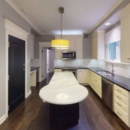 Buy this 3 bed apartment on #4b,222 East Chestnut Street