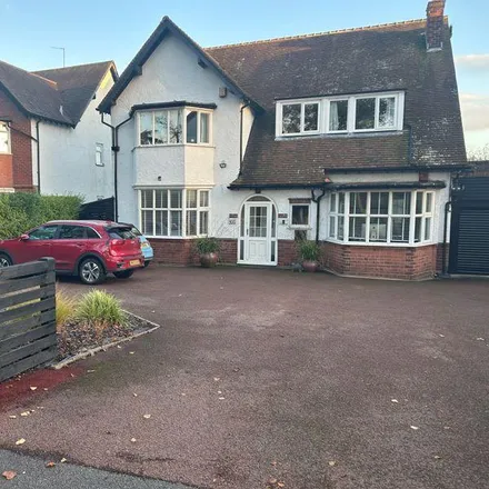 Rent this 5 bed house on 324 Bristol Road in Selly Oak, B5 7SN