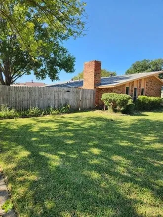 Image 3 - 3420 Rockcrest Drive, Garland, TX 75044, USA - House for sale