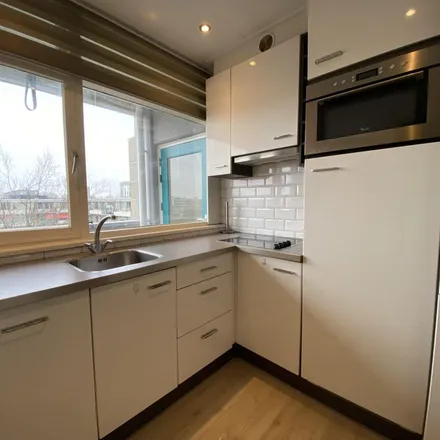 Rent this 2 bed apartment on Karel de Stoute flat in Vlissingenplein, 3086 EL Rotterdam