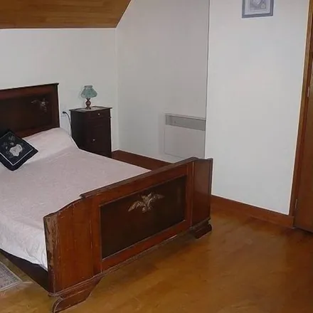 Rent this 2 bed townhouse on 24370 Prats-de-Carlux