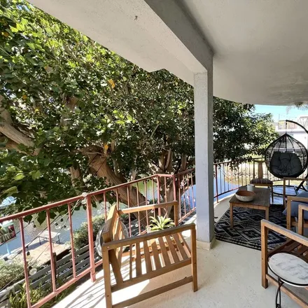 Rent this 3 bed duplex on Grand Canal Walk in Los Angeles, CA 90292