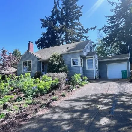 Buy this 3 bed house on 3330 Southwest Primrose Street in Portland, OR 97219