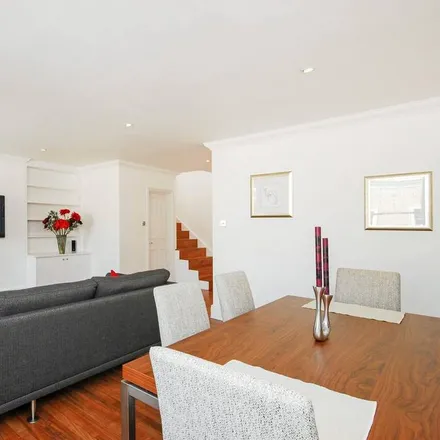 Image 5 - 20 Petersham Mews, London, SW7 5NR, United Kingdom - Apartment for rent