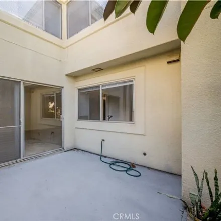 Image 8 - 10053 Reseda Boulevard, Los Angeles, CA 91324, USA - Townhouse for sale