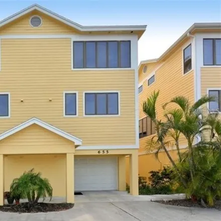 Rent this 1 bed townhouse on 699 Cedars Court in Longboat Key, Manatee County