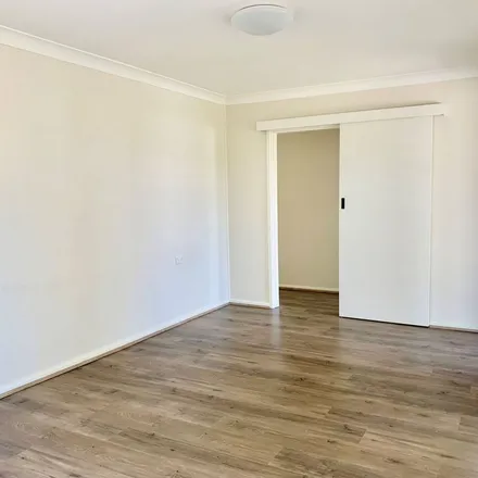 Image 3 - Hull Avenue, Lurnea NSW 2170, Australia - Apartment for rent