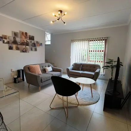 Image 5 - unnamed road, Douglasdale, Randburg, 2155, South Africa - Apartment for rent