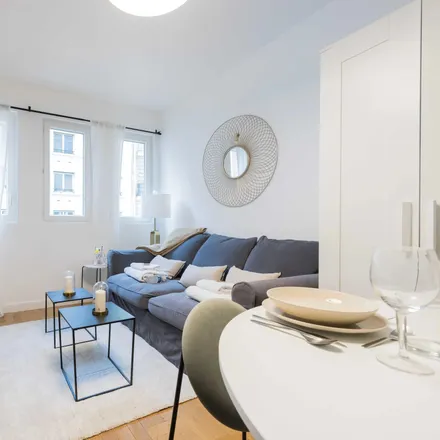 Rent this 1 bed apartment on 30 Rue Montrosier in 92200 Neuilly-sur-Seine, France