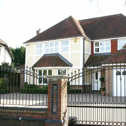 Rent this 5 bed house on Parkstone Avenue in London, RM11 3LS