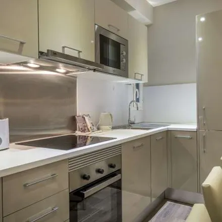 Rent this 3 bed apartment on Plaça del Duc de Medinaceli in 5, 08002 Barcelona