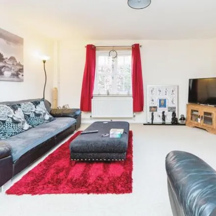 Image 3 - Cromdale Walk, North Hertfordshire, SG1 6GA, United Kingdom - Apartment for sale