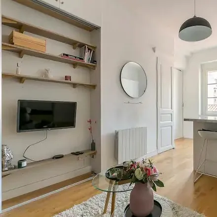 Image 2 - 24 Place Bellecour, 69002 Lyon, France - Apartment for rent