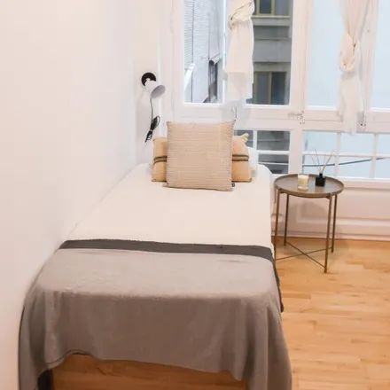 Rent this 1studio room on Carrer de Provença in 291, 08037 Barcelona