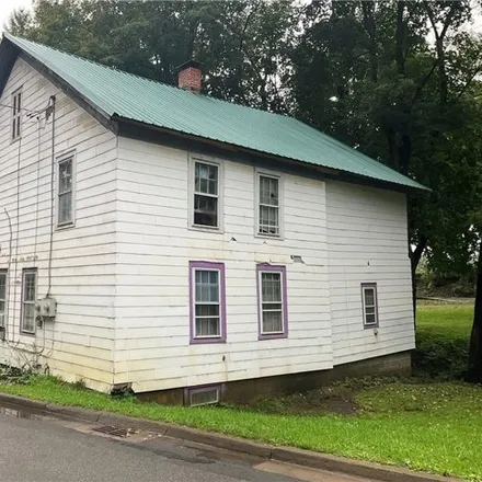 Image 2 - 21 West Street, Village of New Berlin, Chenango County, NY 13411, USA - House for sale