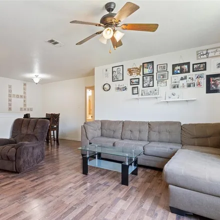 Image 3 - 8121 Doreen Avenue, Fort Worth, TX 76116, USA - Duplex for sale