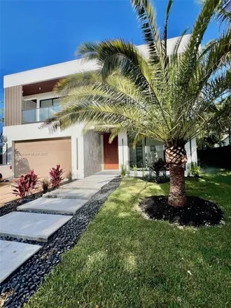 Buy this 4 bed house on 712 Northeast 17th Way in Sunrise Key, Fort Lauderdale