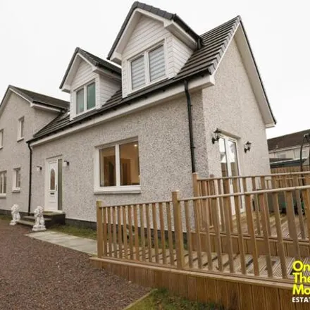 Buy this 4 bed house on SSK General Grocers in Earlston Crescent, Coatbridge