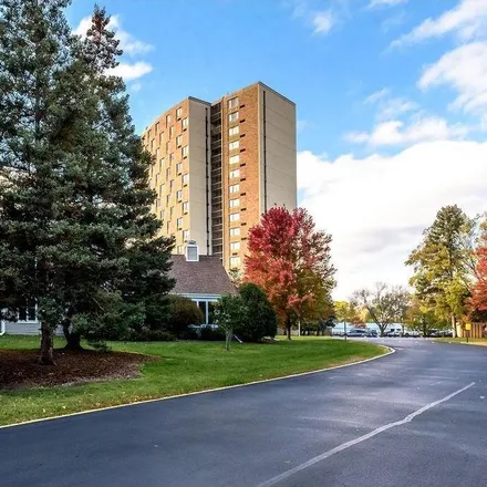 Buy this 1 bed condo on 1181 Edgcumbe Road in Saint Paul, MN 55105