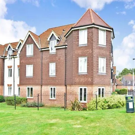 Buy this 2 bed apartment on 15 Midfields Close in Burgess Hill, RH15 8EW