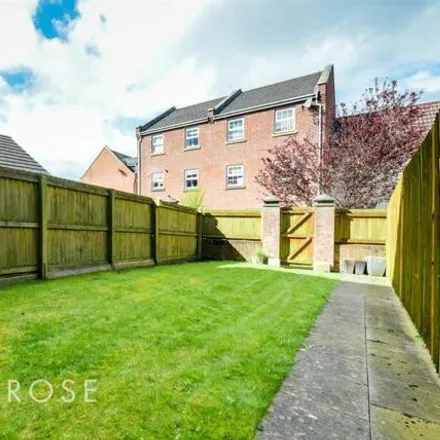 Image 4 - Blacksmith Walk, Chorley, PR7 7BP, United Kingdom - Townhouse for sale