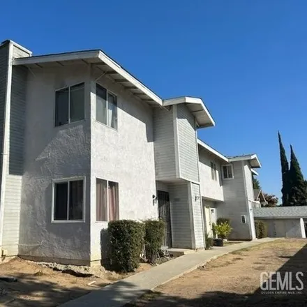 Buy this studio house on 4248 Orick Court in Kern County, CA 93308