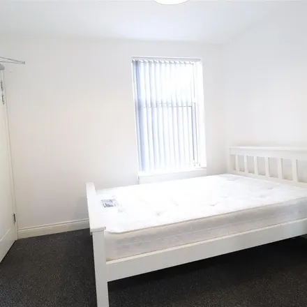 Image 2 - 113 Humber Avenue, Coventry, CV1 2AT, United Kingdom - Room for rent