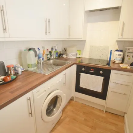 Image 3 - 4 Westby Road, Bournemouth, BH5 1FA, United Kingdom - Apartment for rent