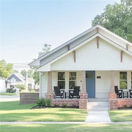 Buy this 2 bed house on 304 E Dallas St in Broken Arrow, Oklahoma