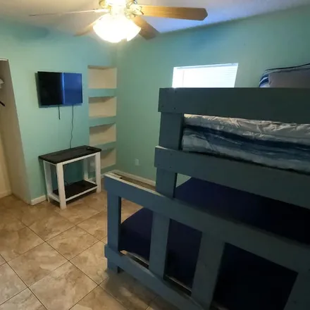 Rent this 2 bed house on Panama City