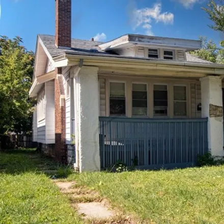 Buy this 4 bed house on 3533 North 15th Street in Milwaukee, WI 53206