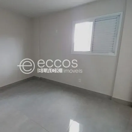 Buy this 2 bed apartment on Rua Leonel Henrique Vitorino in Nova Alvorada, Uberlândia - MG