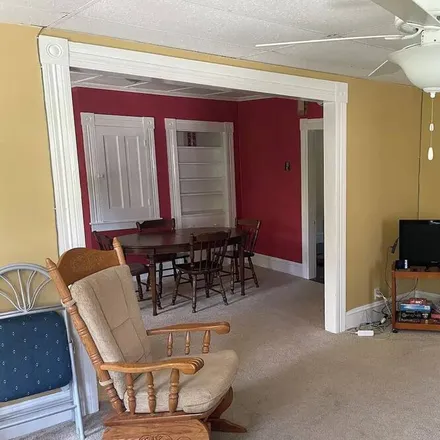 Rent this 2 bed apartment on Saint Johnsbury