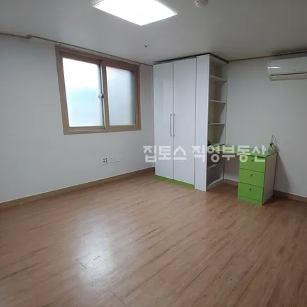 Rent this 2 bed apartment on 서울특별시 구로구 구로동 125-116