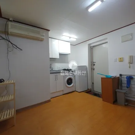 Image 1 - 서울특별시 관악구 봉천동 1585-5 - Apartment for rent