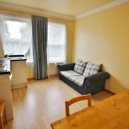 Rent this 1 bed apartment on 33 Grosvenor Road in London, N3 1EY