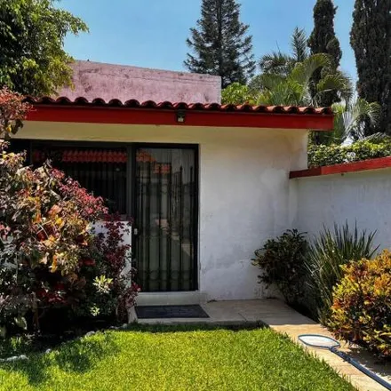 Buy this 3 bed house on Calle Tingüindín in 62050 Cuernavaca, MOR