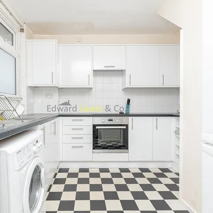 Image 5 - Gainford House, Ellsworth Street, London, E2 0AS, United Kingdom - Apartment for rent