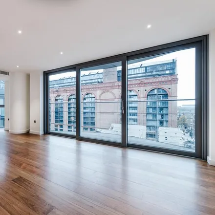 Rent this 2 bed apartment on unnamed road in London, SW10 0XF
