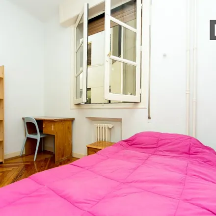 Rent this 9 bed room on Madrid in Calle de Silva, 21B