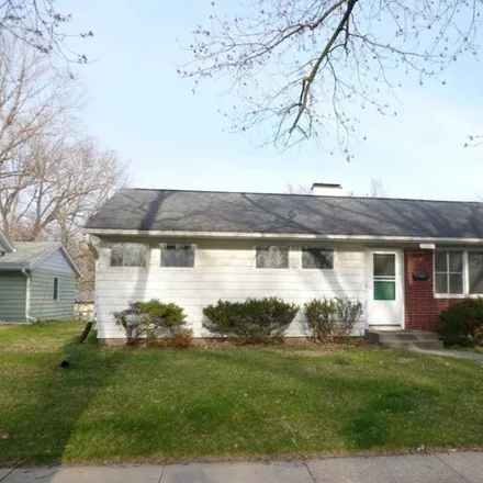 Buy this 3 bed house on 1326 Whiting Avenue Court in Iowa City, IA 52245