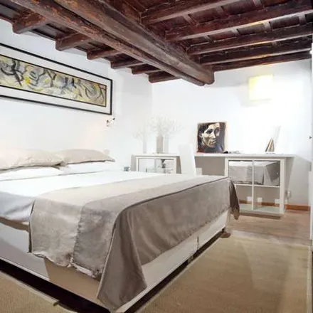 Image 1 - Palazzo Sacchetti, Largo Orbitelli, 00193 Rome RM, Italy - Apartment for rent