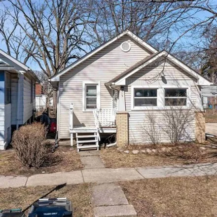 Buy this 2 bed house on 515 East Milton Avenue in Hazel Park, MI 48030