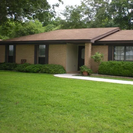 Rent this 3 bed house on Downtown Cibolo in 541 North Main Street, Cibolo