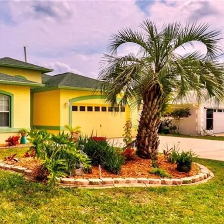 Buy this 3 bed house on 32 Comanche Court in Palm Coast, FL 32137