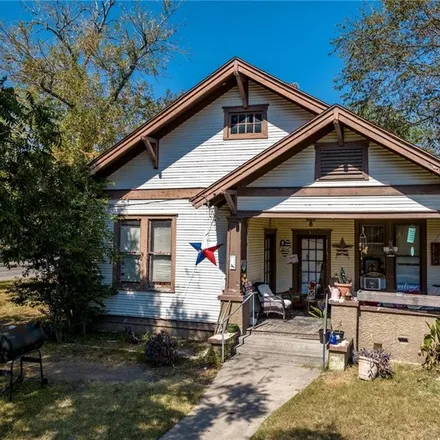 Buy this 3 bed house on 511 West Hugo Street in Yoakum, TX 77995