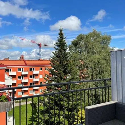 Rent this 3 bed apartment on MöbelKlädsel in Ringgatan, 752 17 Uppsala