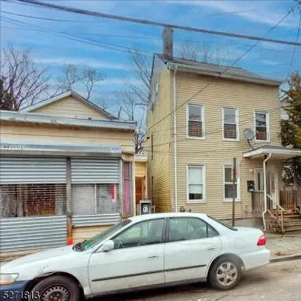 Image 2 - 92 Arch Street, Paterson, NJ 07522, USA - House for sale